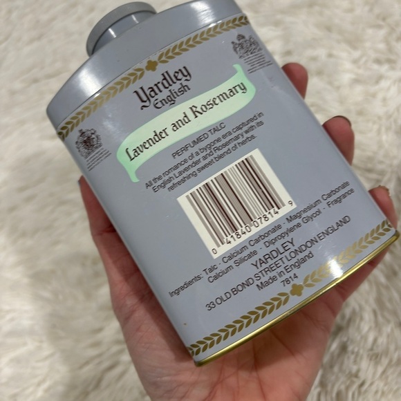 Yardley english lavender & thyme perfumed talc powder - Picture 2 of 6